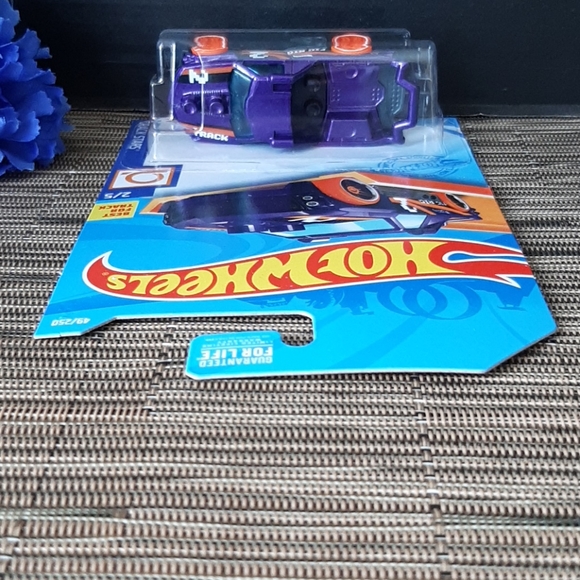 Mattel | Toys | Hot Wheels Fig Rig 22 Track Stars Collection New | Poshmark